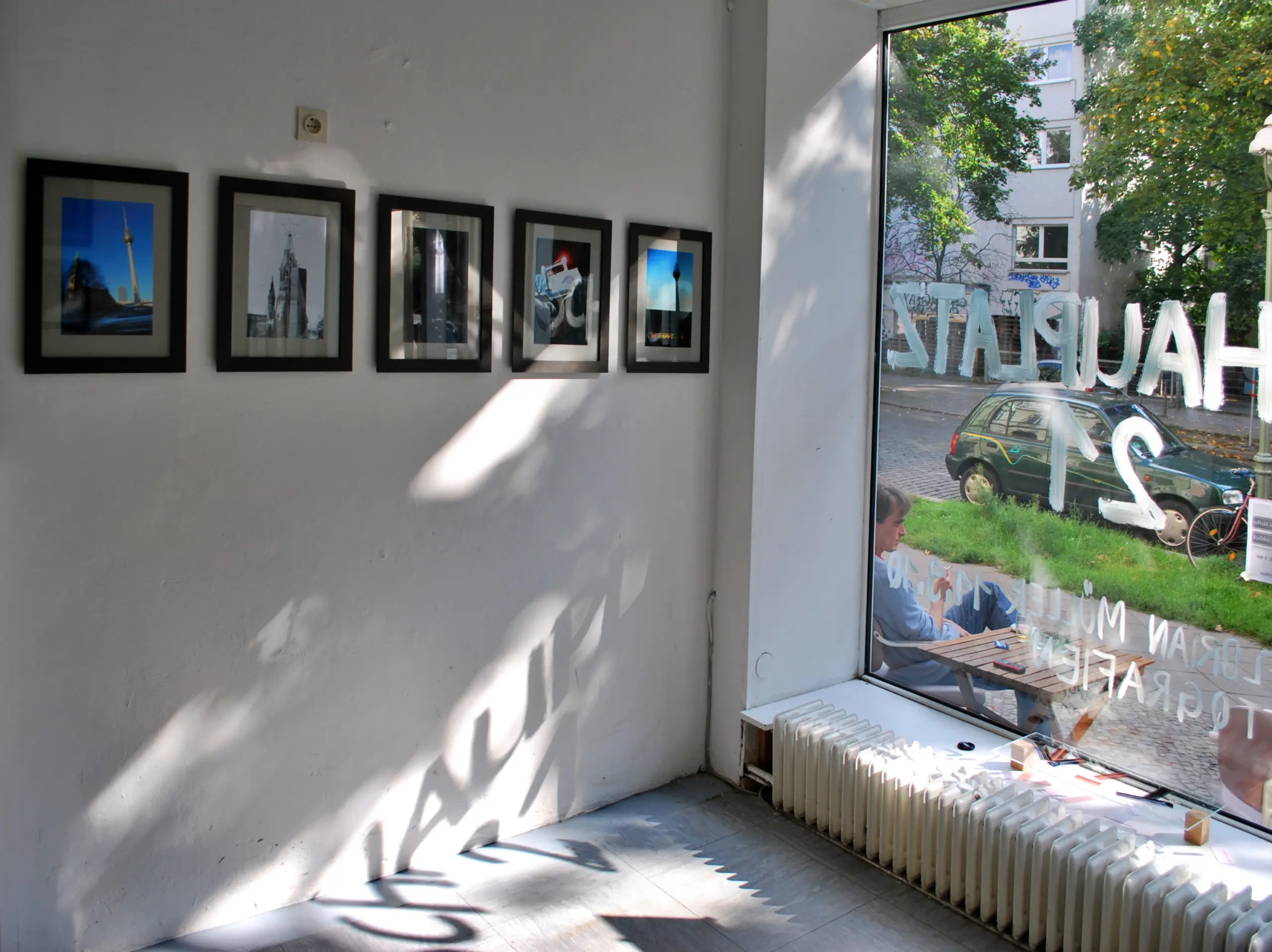 Ausstellung, Schauplatz 21, Berlin, 2010 von Tim Florian Mueller